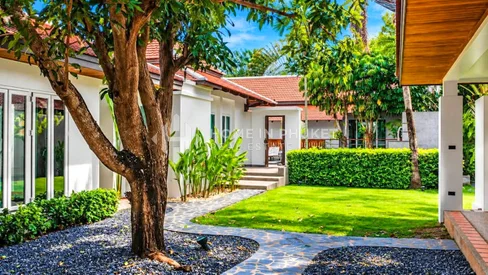 Villa tropicale avec piscine et 3 chambres à Rawai