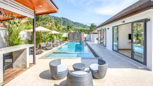 Tropical 5-bedroom Private Pool Villa