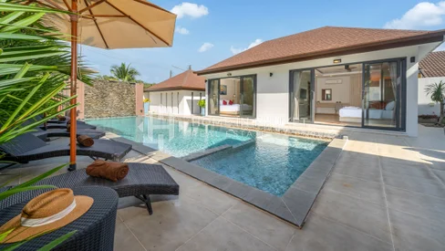Tropical 5-bedroom Private Pool Villa