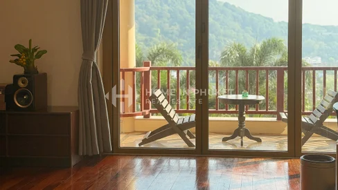 7 Bedrooms Seaview Villa in Kata