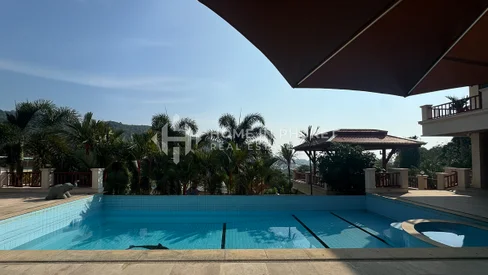 7 Bedrooms Seaview Villa in Kata