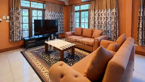 Spacious 4 bedroom Pool Villa in Karon