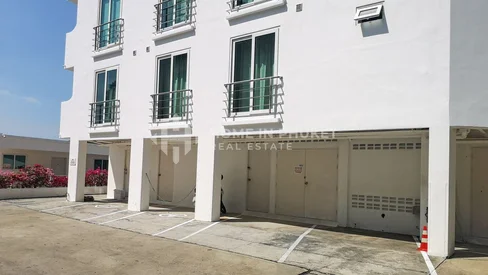 Kata Ocean View Condominium