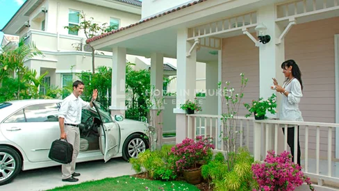 Land and Houses Park