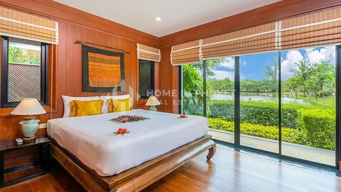 Nai Harn Baan Bua - Baan Bua