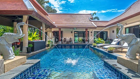 Nai Harn Baan Bua - Baan Pratum