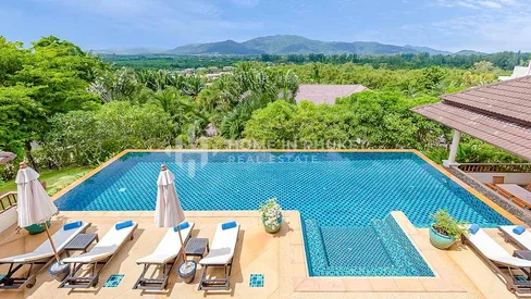 Lakewood Hill Village