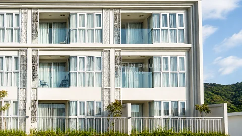 ซีเวล เรสซิเดนซ์ ป่าตอง (Seavale Residences Patong)